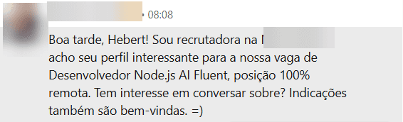 Mensagem de um recrutador no LinkedIn, de 19 de junho, com nome, foto e empresa borrados